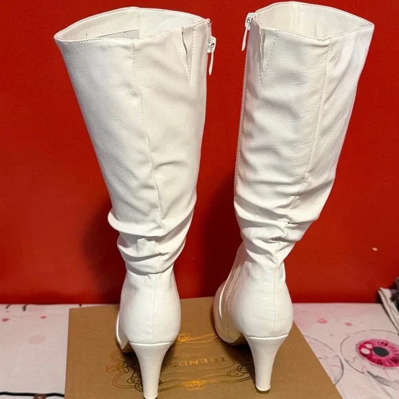 Wild White Knee‑High Stiletto Boots Women’s 5.5 | 3.5” Heel | New With Box - Picture 5 of 10